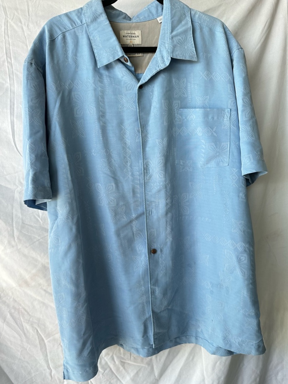 Quiksilver Light Blue Short-Sleeve Button-Down Shirt